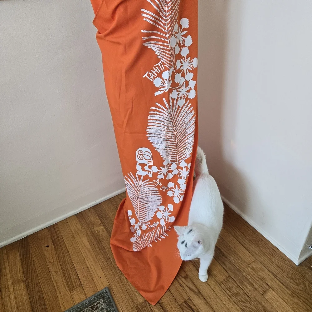 Vintage Tahitian Orange Sarong NOS - Picture 7 of 9
